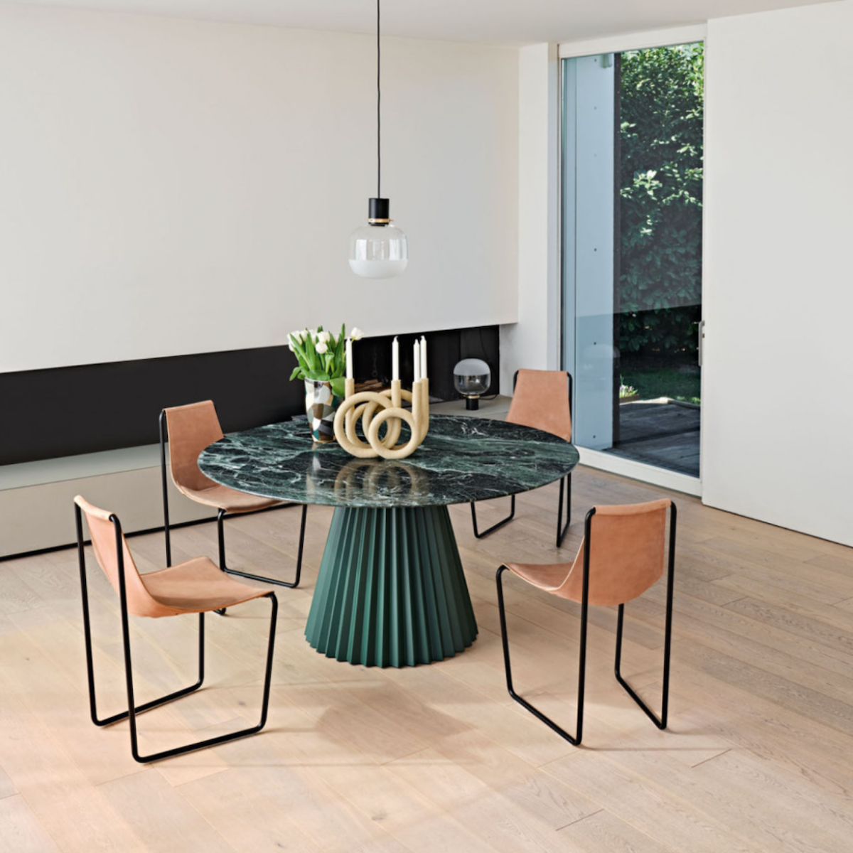 Plisse Table
