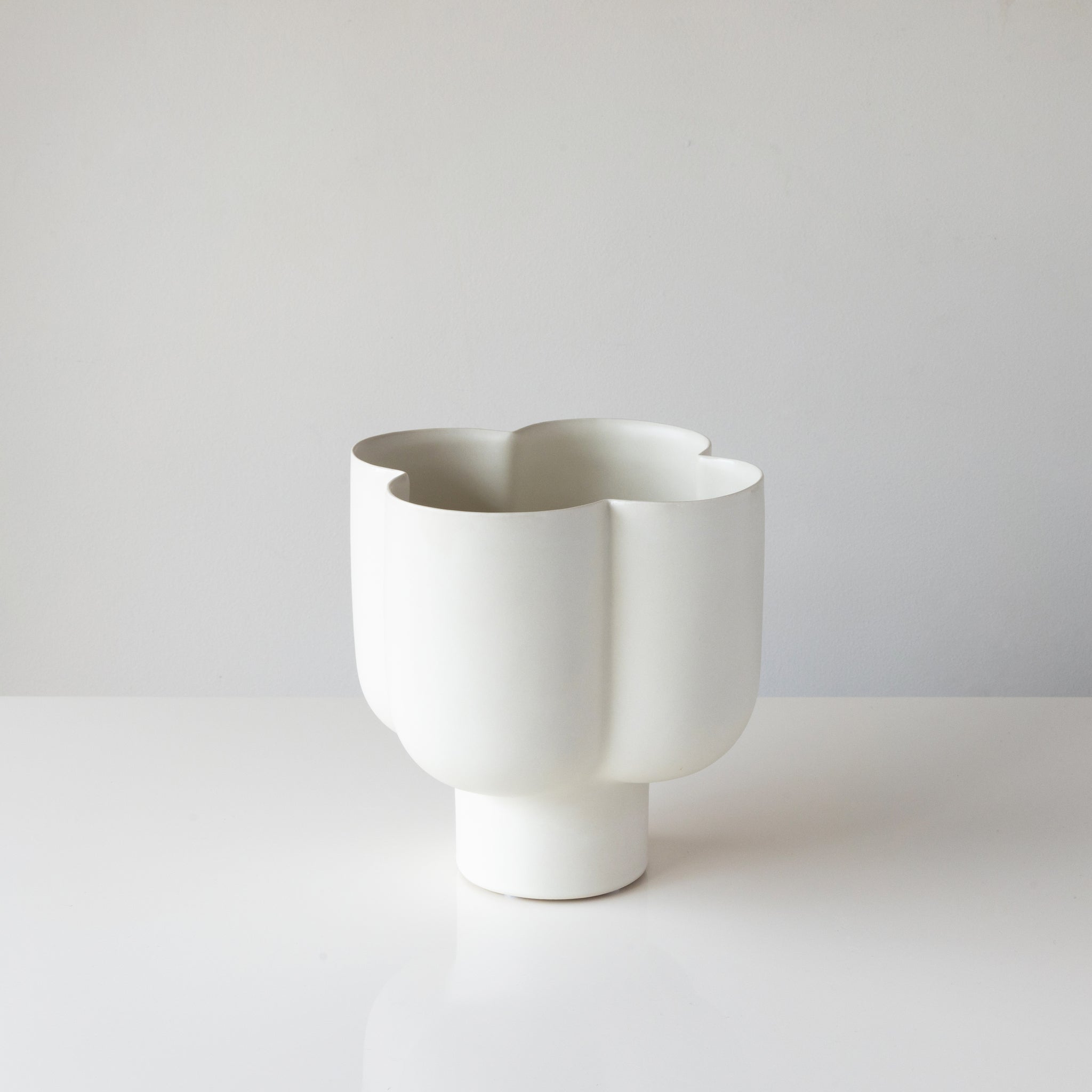 Mesola Quatrefoil in Alabaster
