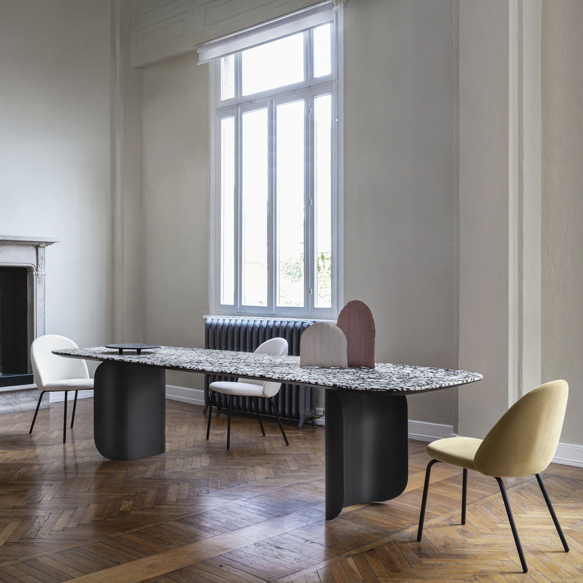 Barry Dining Table