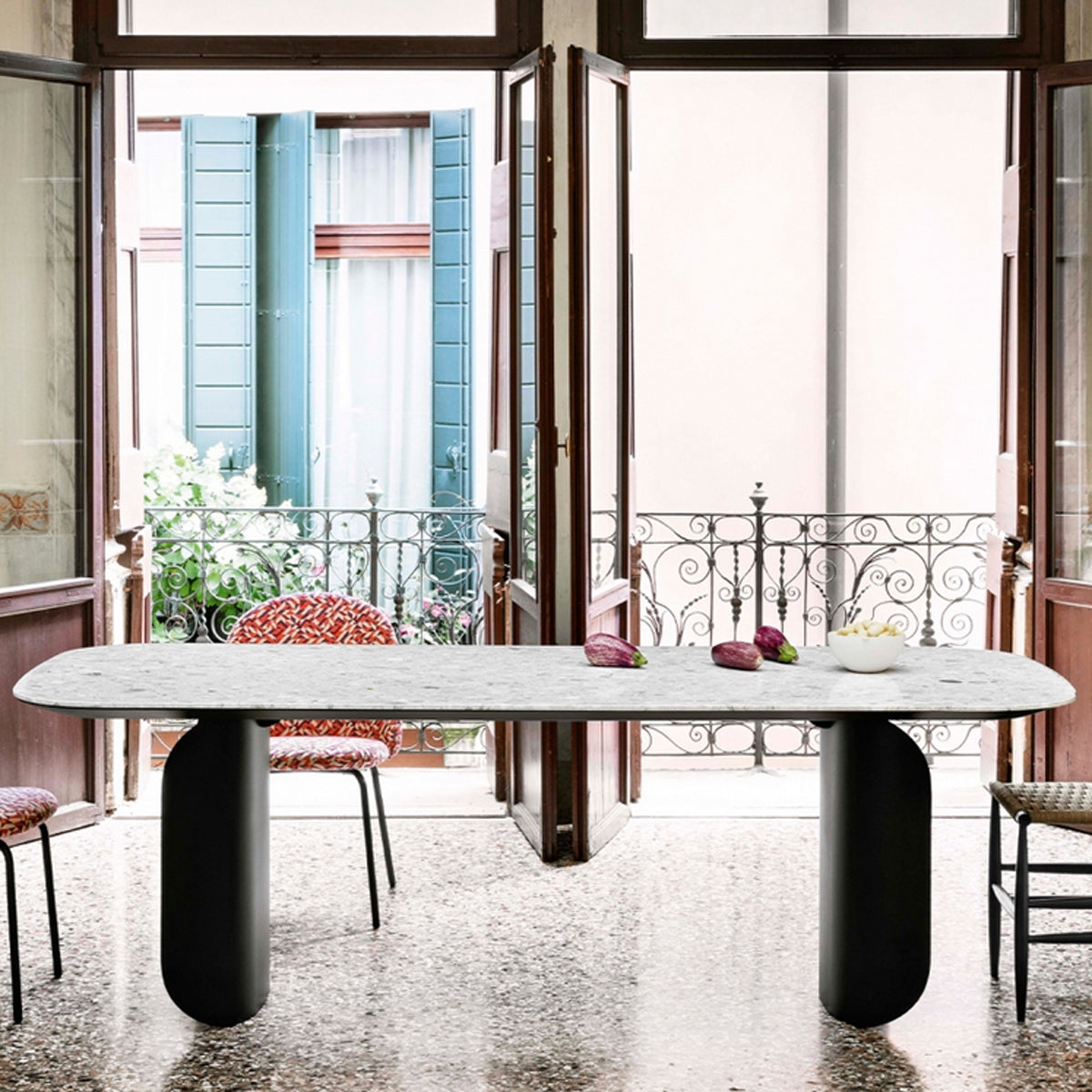 Barry Dining Table