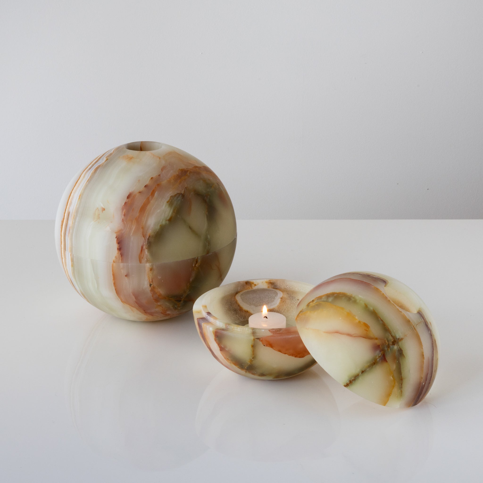 Jupiter Collection Crema Onyx Lantern