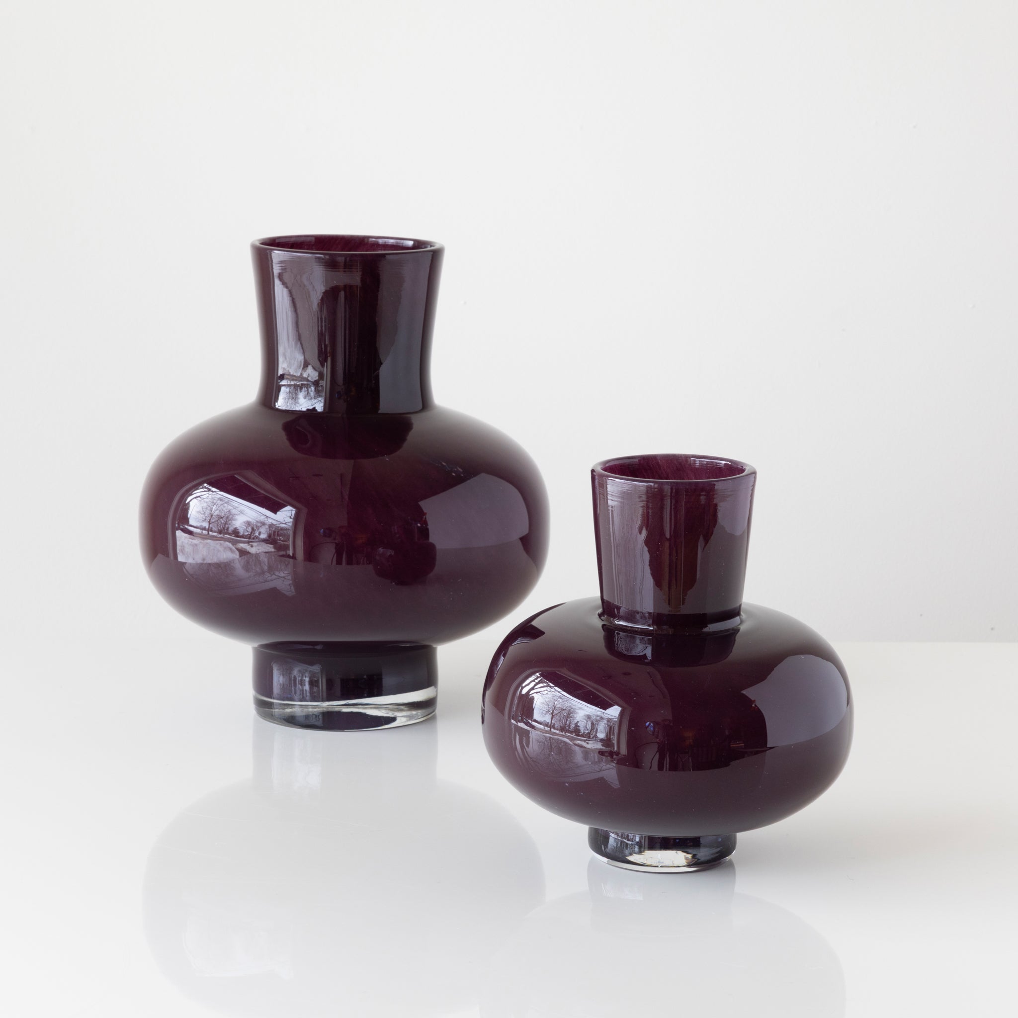 Modest Vase in Plum