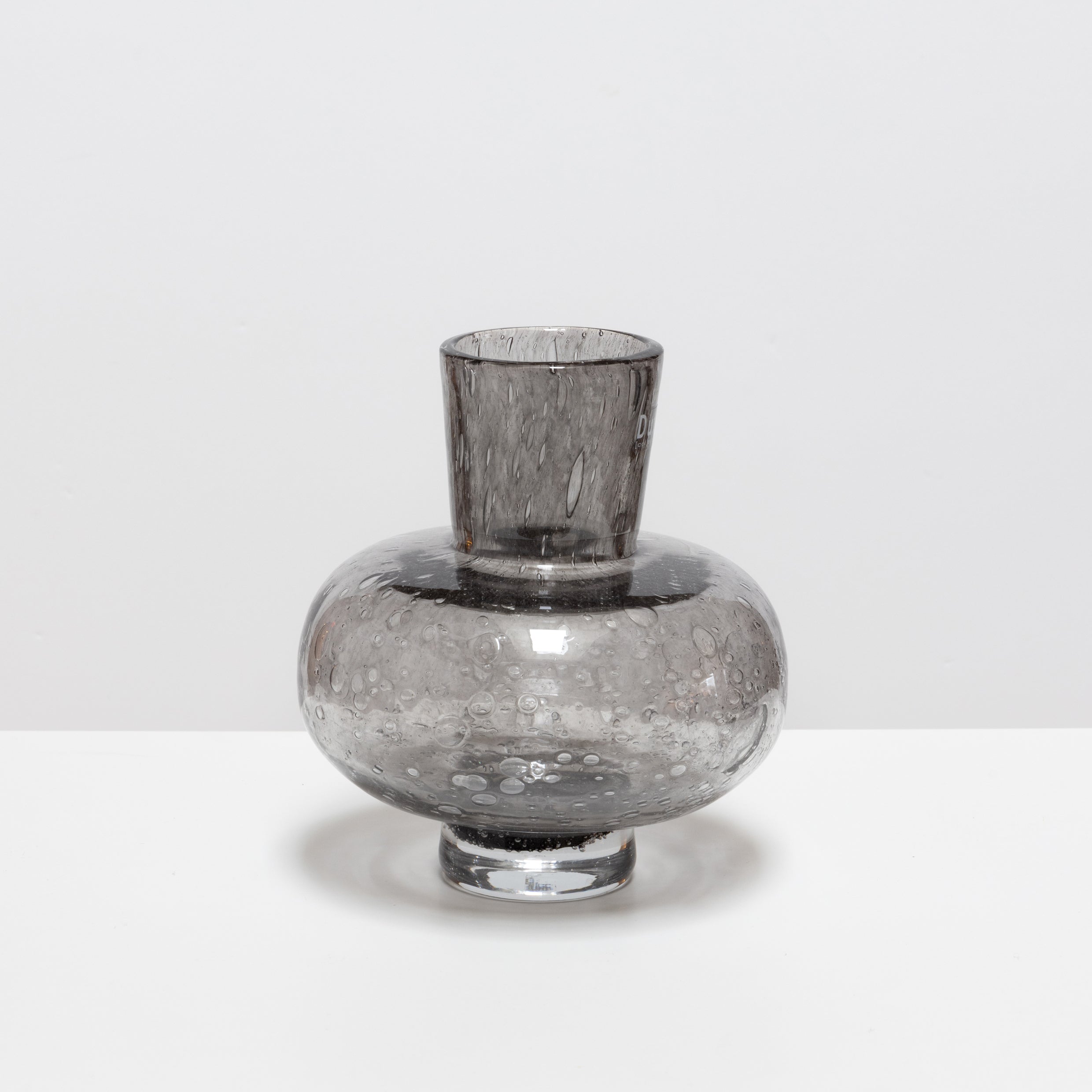 Modest Vase in Grey Bubbles
