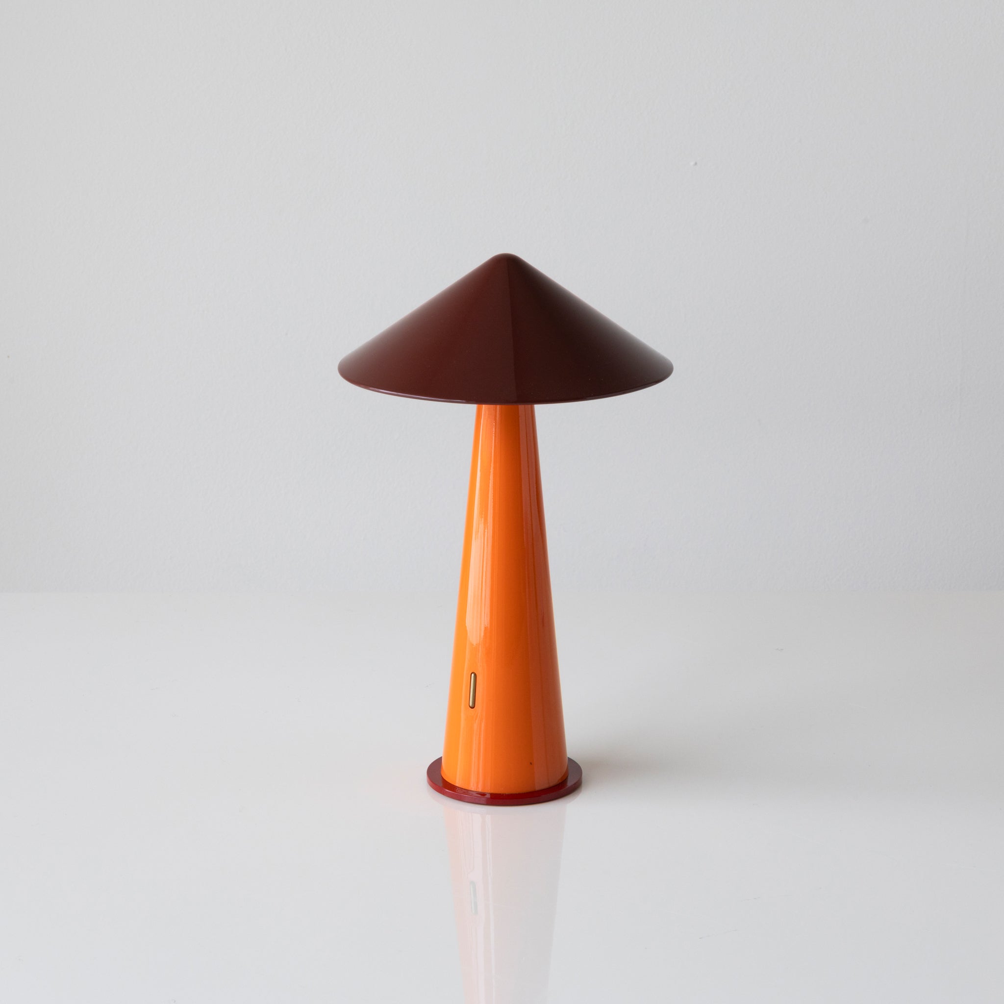 Tipsy Lamp