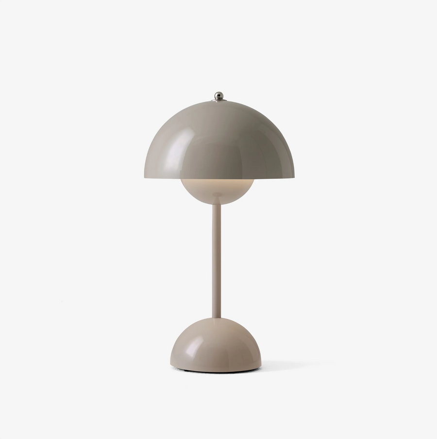 VP9 Flowerpot Table Lamps