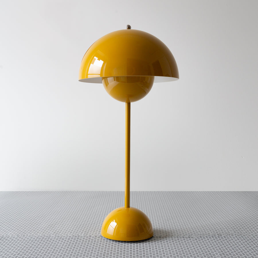 VP3 Large Table Lamp