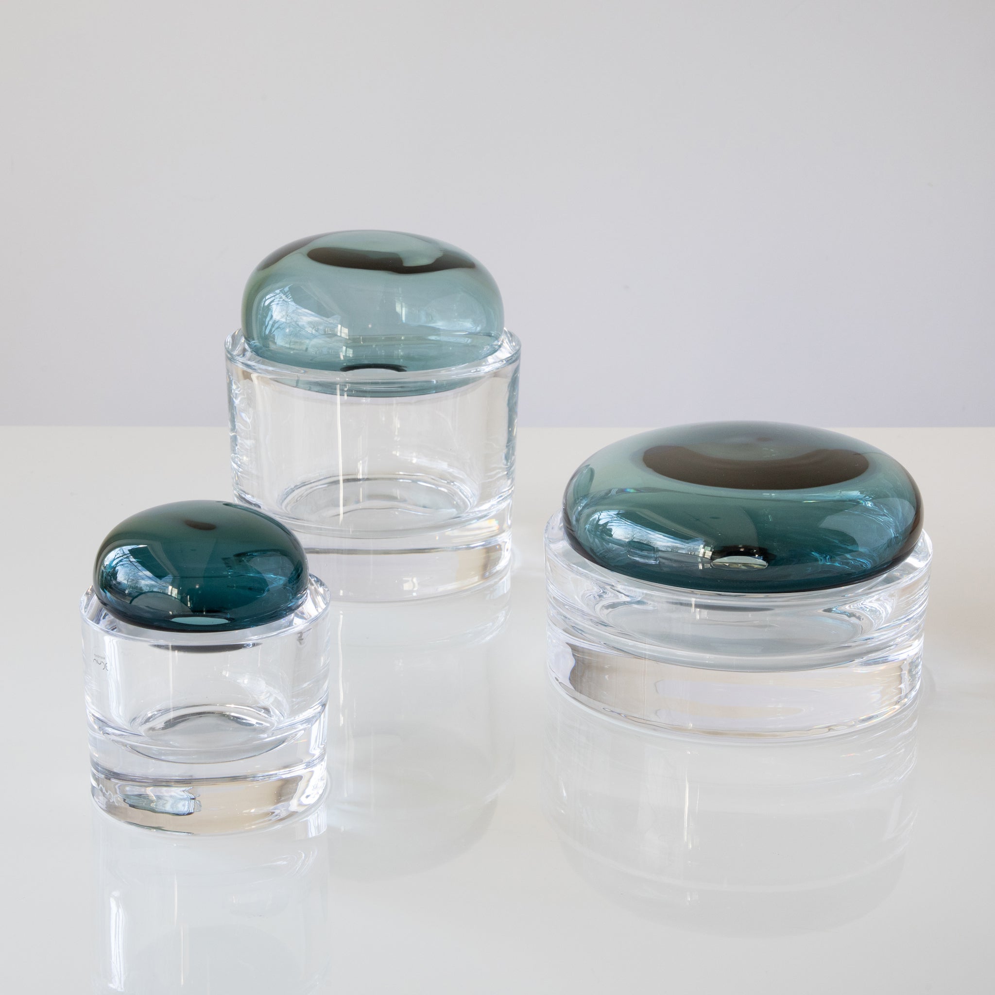 Ecrin Lidded Vessels in Petroleum