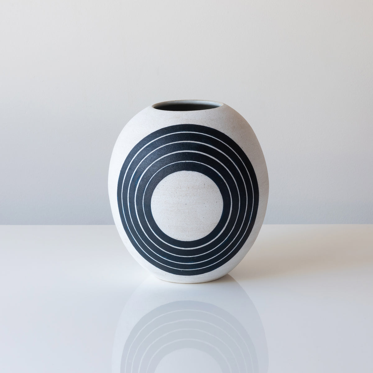Indigo Round Rings Vase