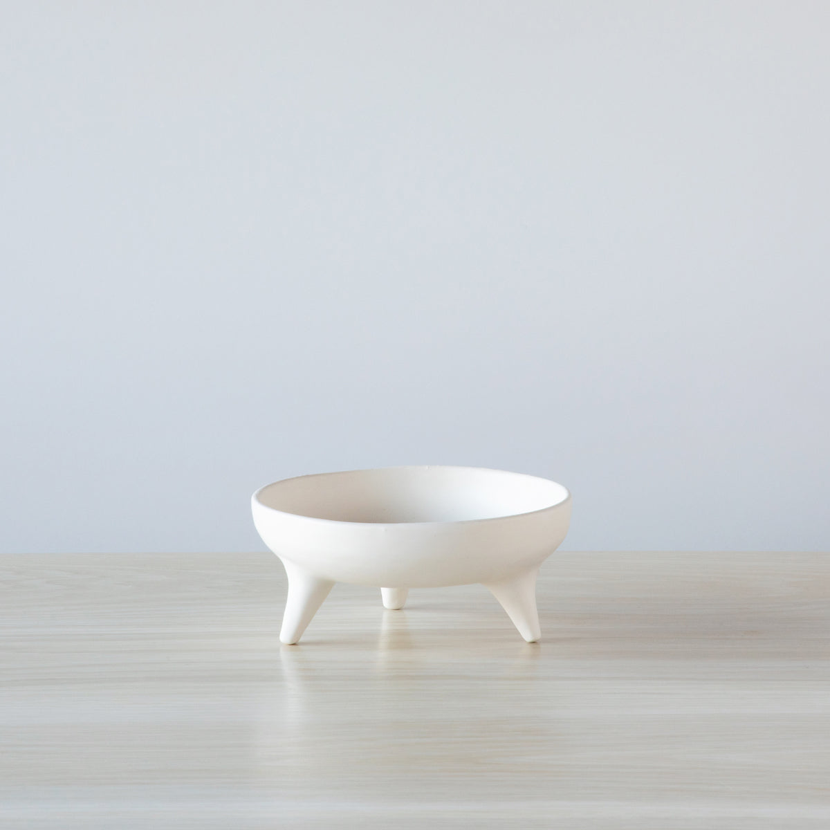 Tripod Bowls in Ivory
